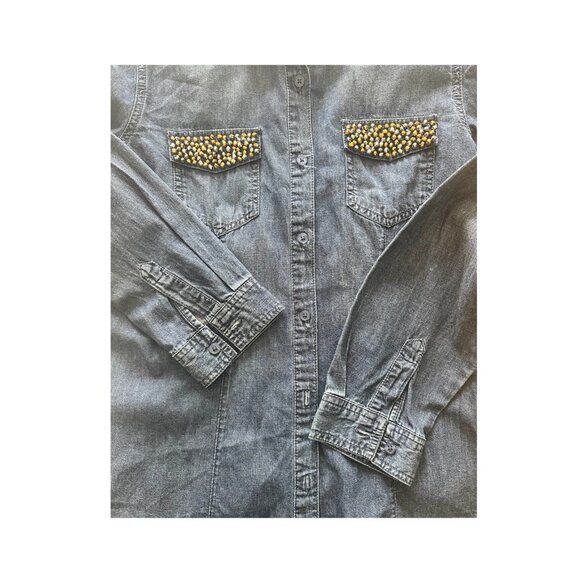 Chico’s Denim Shirt Sz 0 Small Gold Studded Pockets Western Button Down - Picture 7 of 7